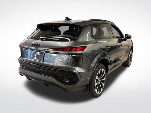 Daytona Gray Pearl 2026 Audi Q3 S line