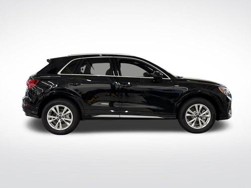 2025 Audi Q3 45 S line Premium