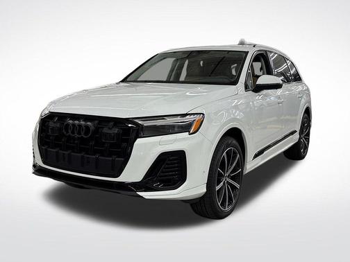2025 Audi Q7 45 Premium Plus