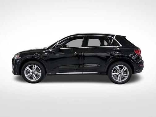 2024 Audi Q3 45 S line Premium
