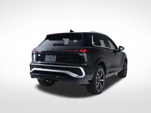 Mythos Black Metallic 2026 Audi Q3 S line