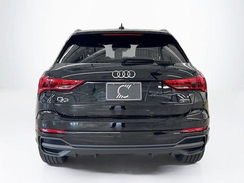 2025 Audi Q3 45 S line Premium