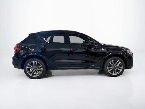 2025 Audi Q3 45 S line Premium