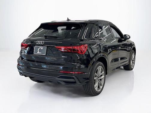 2025 Audi Q3 45 S line Premium