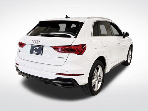 2022 Audi Q3 45 S line Premium