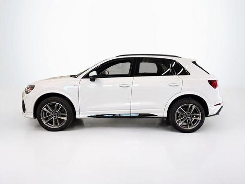 2025 Audi Q3 45 S line Premium