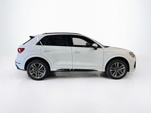 2025 Audi Q3 45 S line Premium