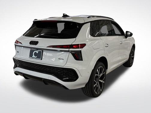 Glacier White Metallic 2026 Audi Q3 S line