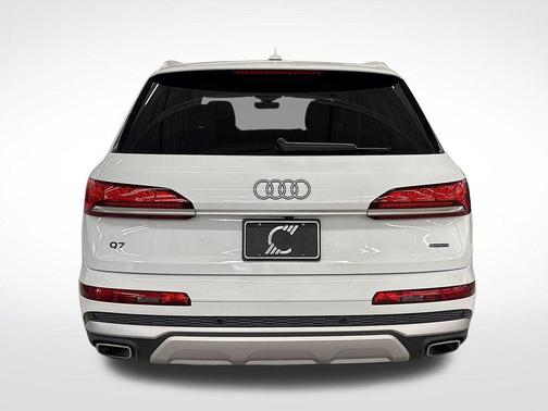 2025 Audi Q7 45 Premium Plus