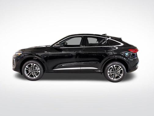 Mythos Black Metallic 2026 Audi Q5 Sportback