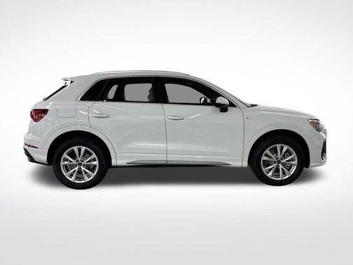 2025 Audi Q3 45 S line Premium