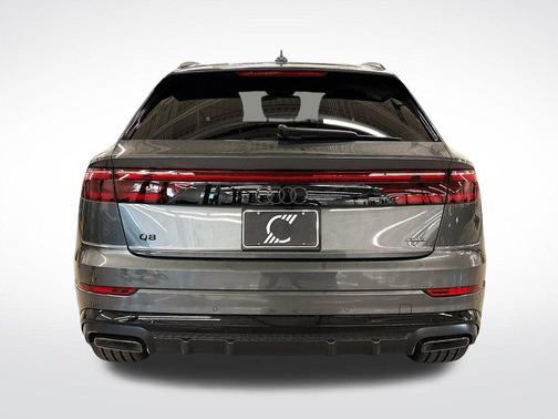 2025 Audi Q8 55 Premium