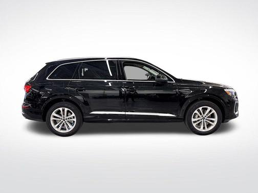 2025 Audi Q7 45 Premium Plus