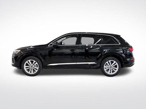 2025 Audi Q7 45 Premium Plus
