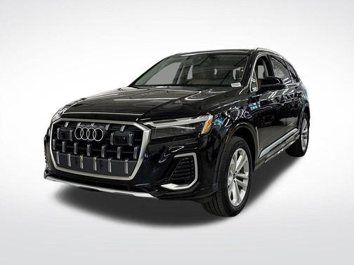 2025 Audi Q7 45 Premium Plus