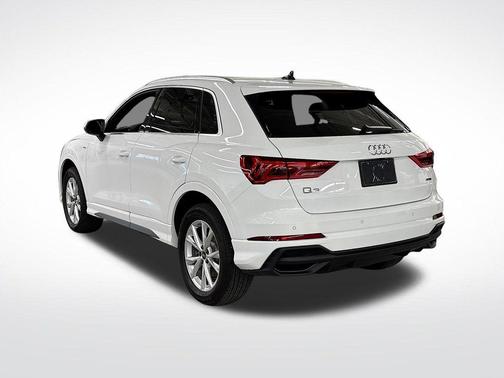 Arkona White 2025 Audi Q3 45 S line Premium