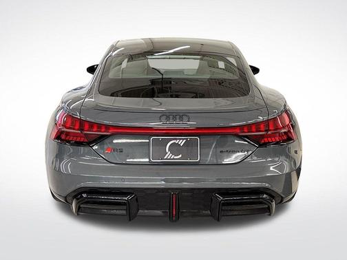 2025 Audi RS e-tron GT performance