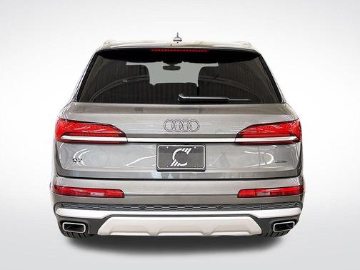 2025 Audi Q7 45 Premium Plus
