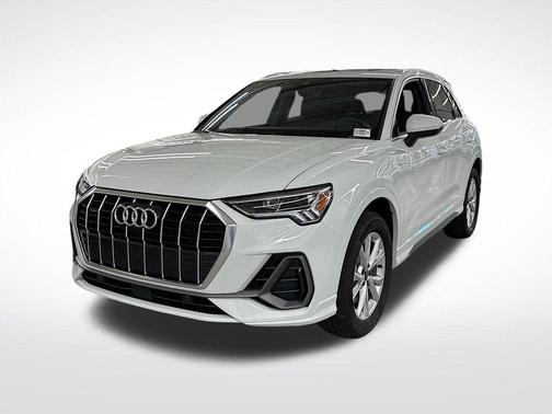 2025 Audi Q3 45 S line Premium