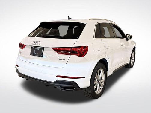 2025 Audi Q3 45 S line Premium