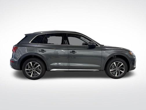 2025 Audi Q5 45 S line quattro Premium