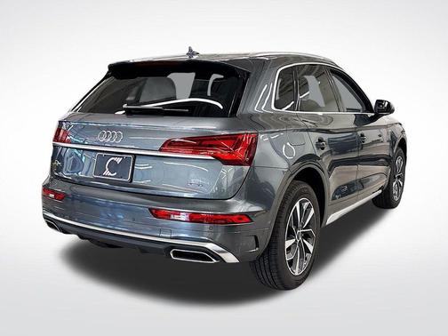 2025 Audi Q5 45 S line quattro Premium