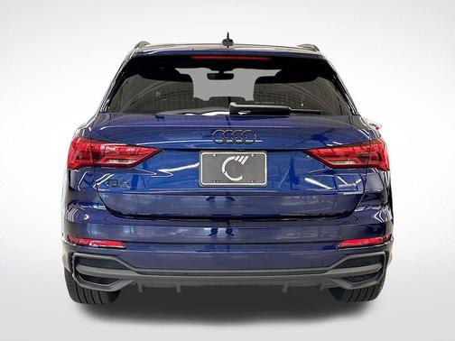 2024 Audi Q3 45 S line Premium