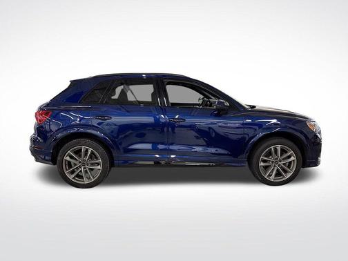 2024 Audi Q3 45 S line Premium