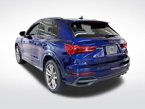 2024 Audi Q3 45 S line Premium