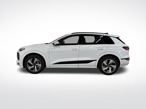 Glacier White Metallic 2025 Audi Q6 e-tron Premium