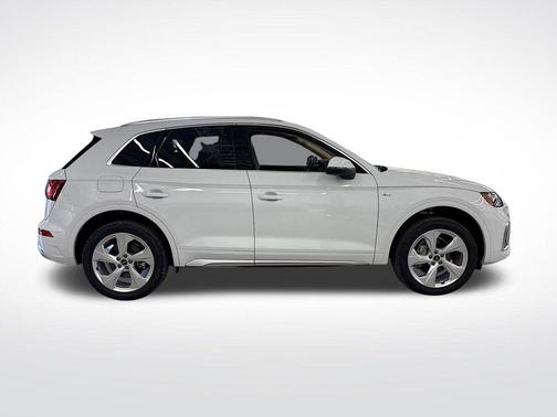 2025 Audi Q5 45 S line quattro Premium