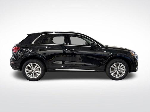2025 Audi Q3 45 S line Premium