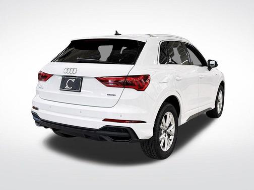 2025 Audi Q3 45 S line Premium