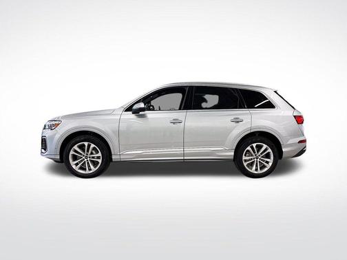 2025 Audi Q7 45 Premium Plus