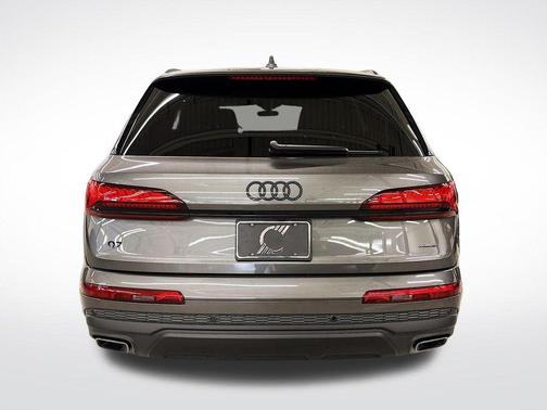 2026 Audi Q7 45 Premium
