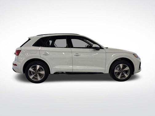2025 Audi Q5 40 Premium
