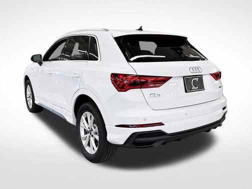 2025 Audi Q3 45 S line Premium