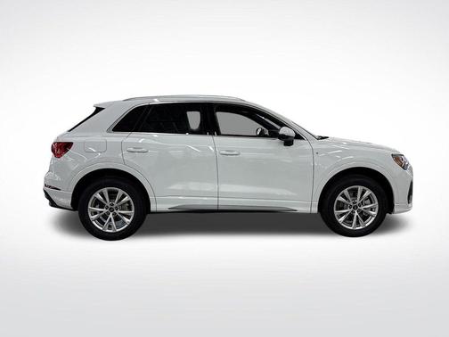 2025 Audi Q3 45 S line Premium