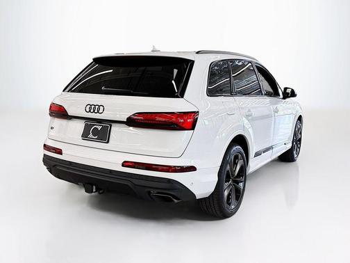 2025 Audi Q7 55 Premium Plus