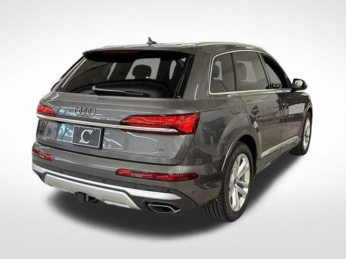 2025 Audi Q7 55 Premium Plus