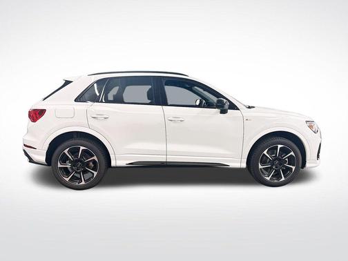 2025 Audi Q3 45 S line Premium
