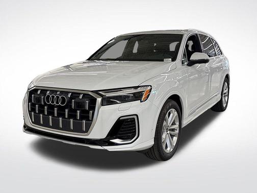 2025 Audi Q7 55 Premium Plus