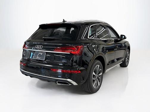 2025 Audi Q5 45 S line quattro Premium