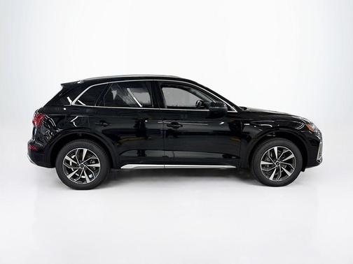 2025 Audi Q5 45 S line quattro Premium
