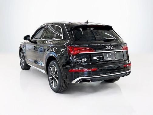 2025 Audi Q5 45 S line quattro Premium