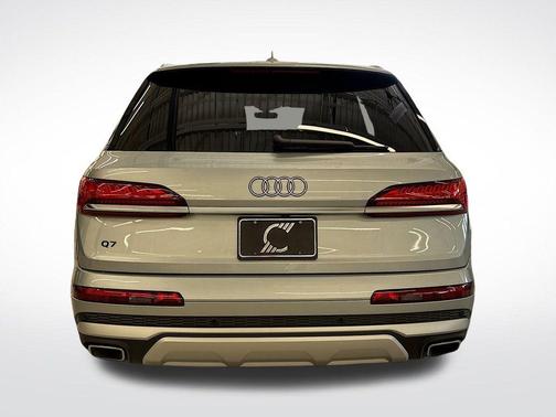2025 Audi Q7 45 Premium Plus