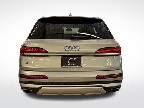2025 Audi Q7 45 Premium Plus