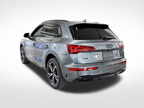 2025 Audi Q5 45 S line quattro Premium