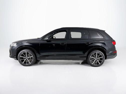 2025 Audi Q7 45 Premium Plus