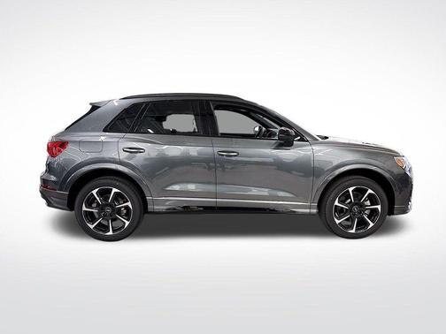 2025 Audi Q3 45 S line Premium